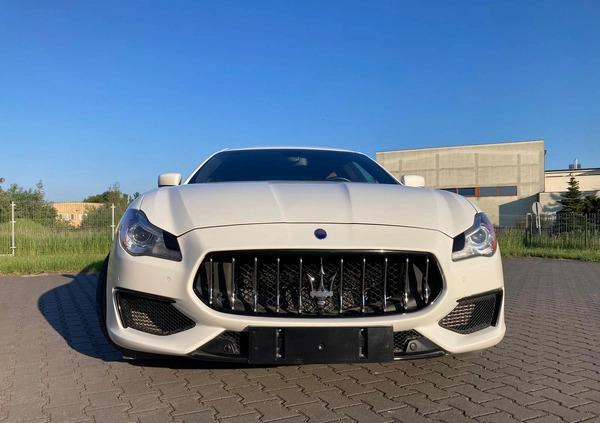 Maserati Quattroporte cena 155000 przebieg: 115000, rok produkcji 2015 z Działdowo małe 106